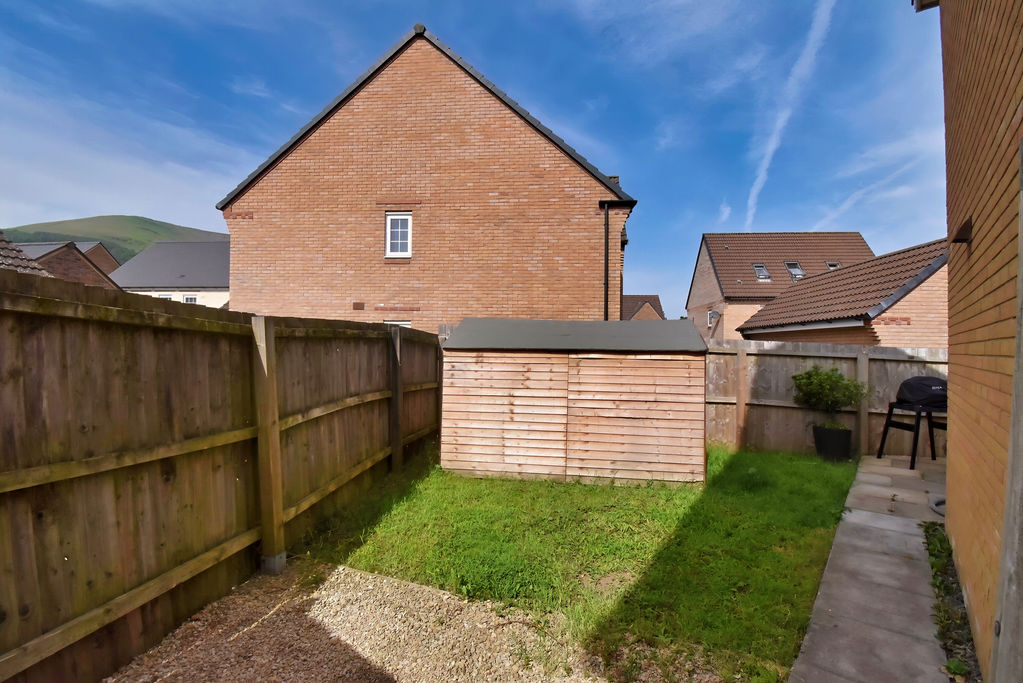 Side Garden- click for photo gallery